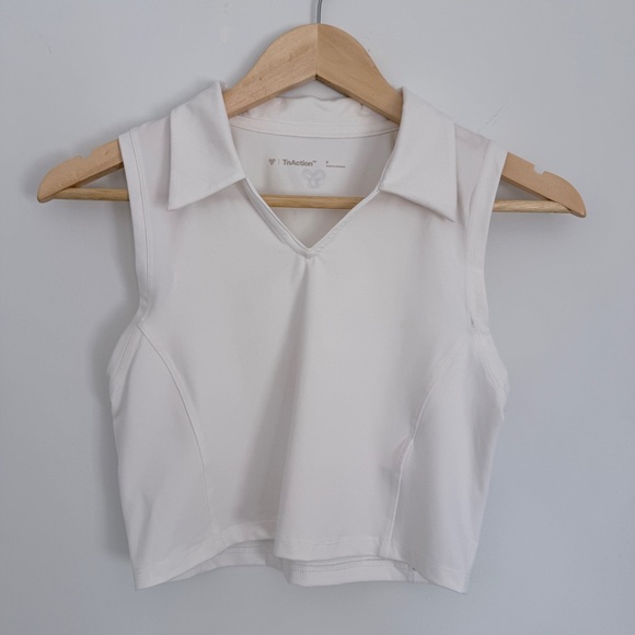 Aritzia TnAction Outlast Tank in White - Picture 2 of 6